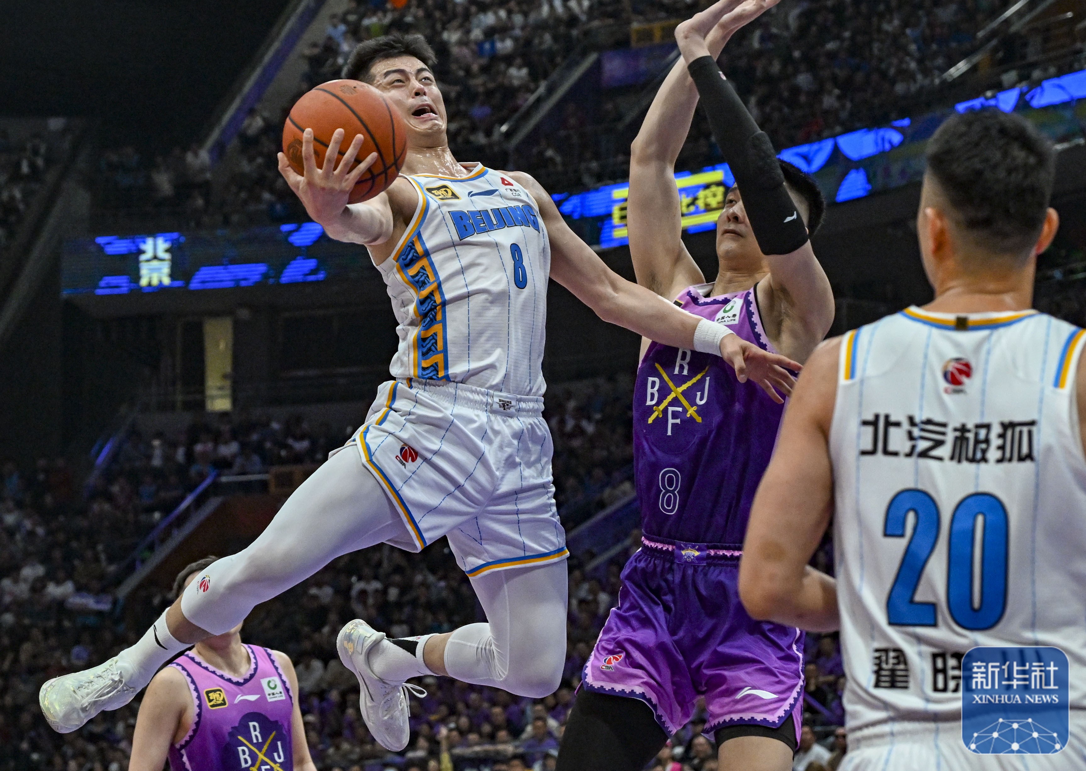 1xbet体育官方登录入口-北京队成为本场最大亮点,CBA季后赛瞬间破防,救主