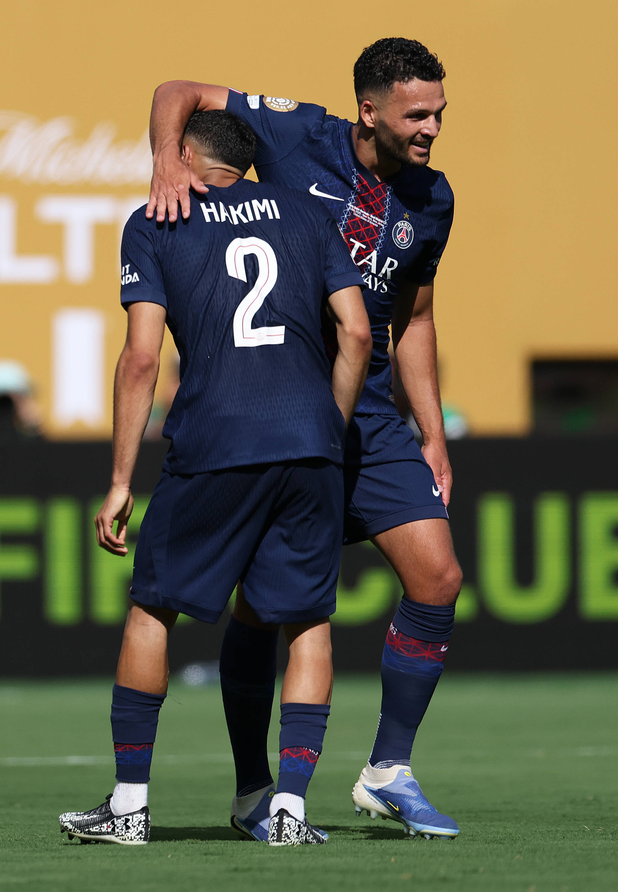 1xbet体育登录入口-巴黎圣日耳曼足球队击败对手取得胜利