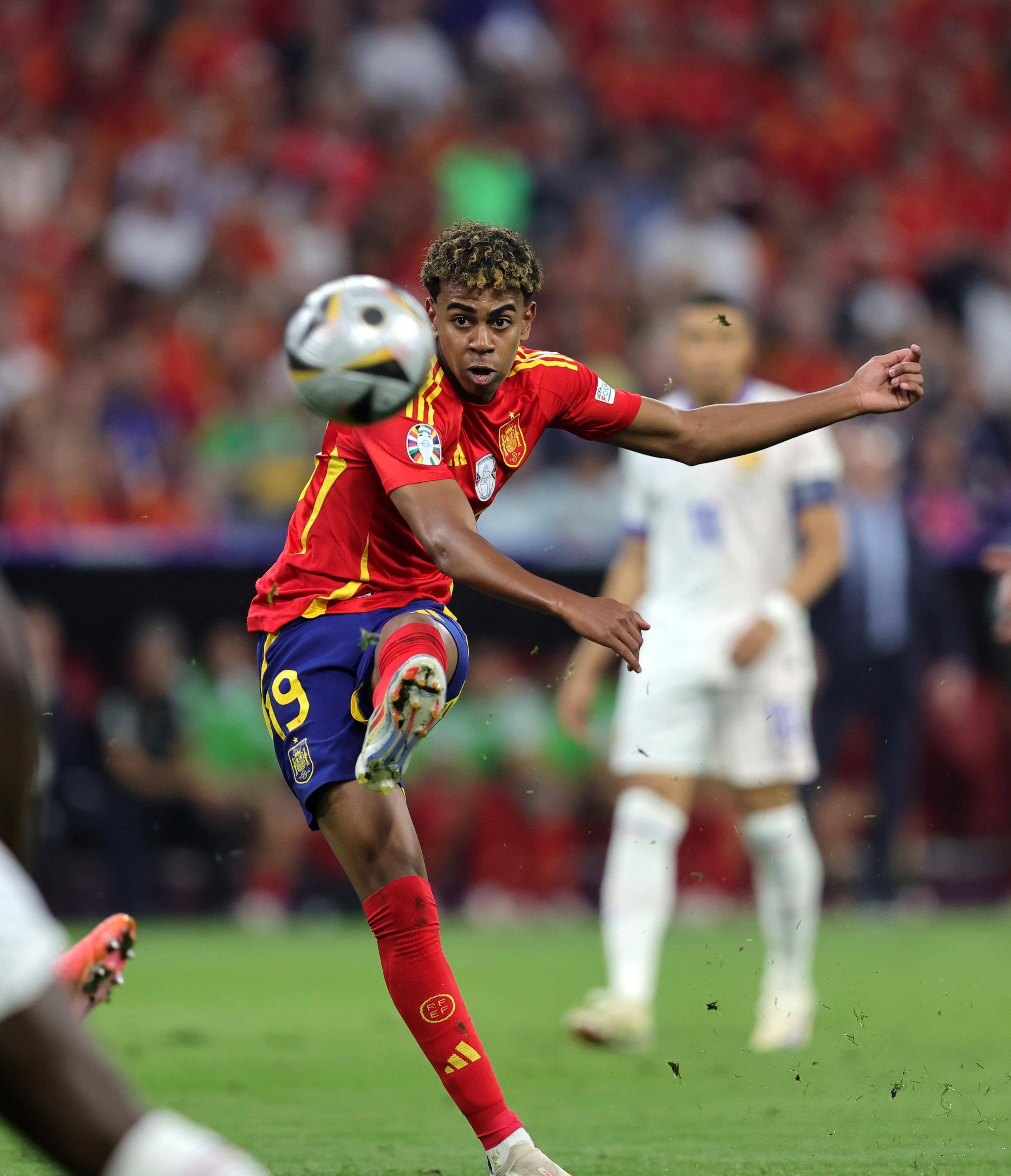 1xbet体育馆-西班牙队在国际足球赛中取得胜利