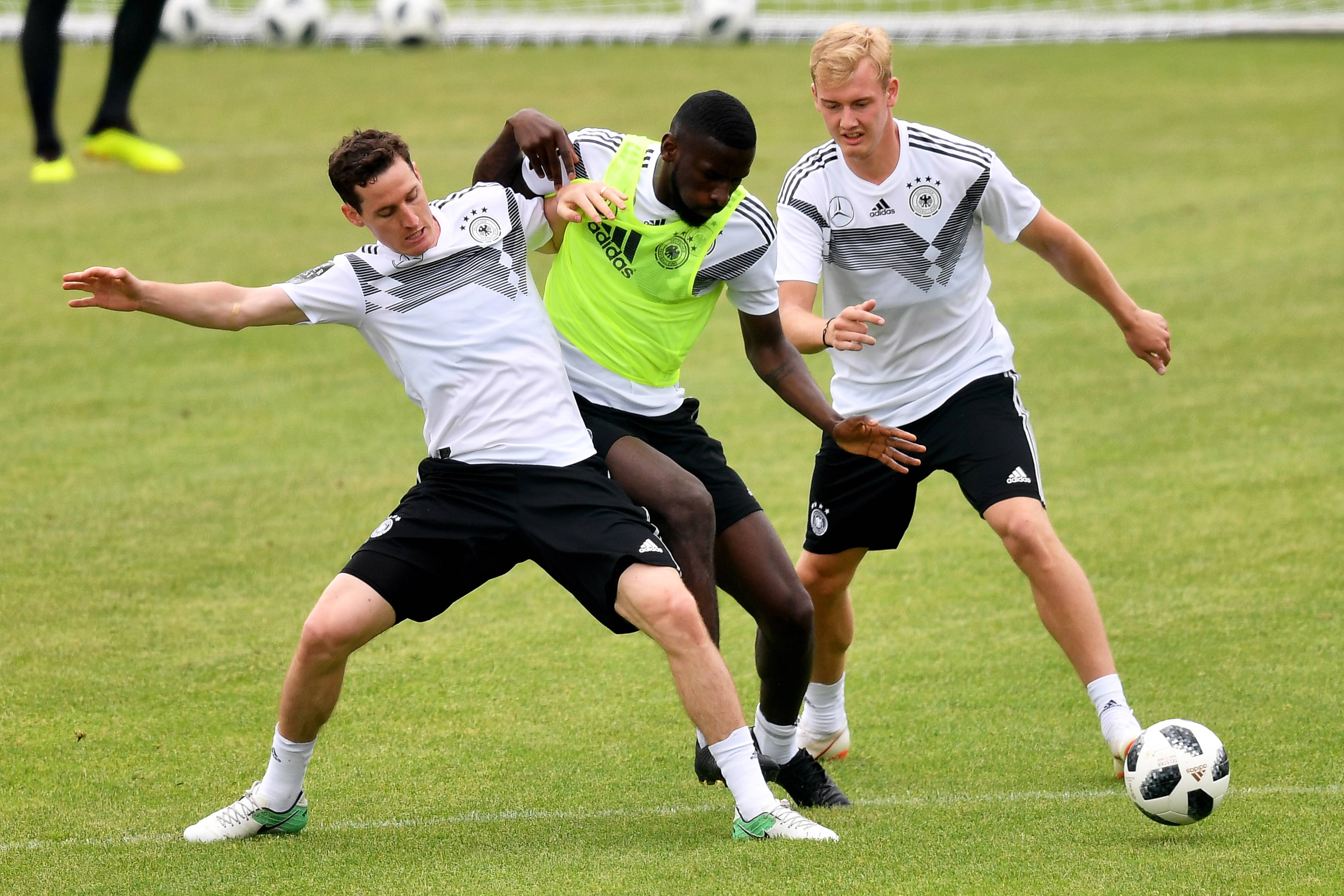 1xbet体育网页版-转折时刻:欧国联赛中的关键一战的简单介绍